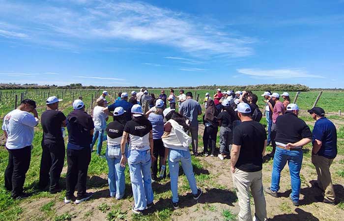 Tranqueras abiertas para compartir conocimientos agrarios