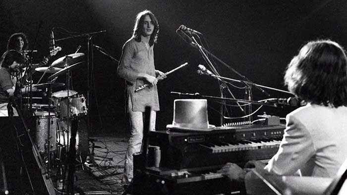 Adios Sui Generis 01